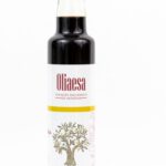 Vinagre balsámico de Módena con denominación de origen, ideal para ensaladas y platos gourmet.